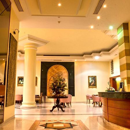 Madisson Hotel Jounieh Buitenkant foto