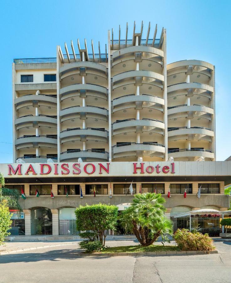 Madisson Hotel Jounieh Buitenkant foto